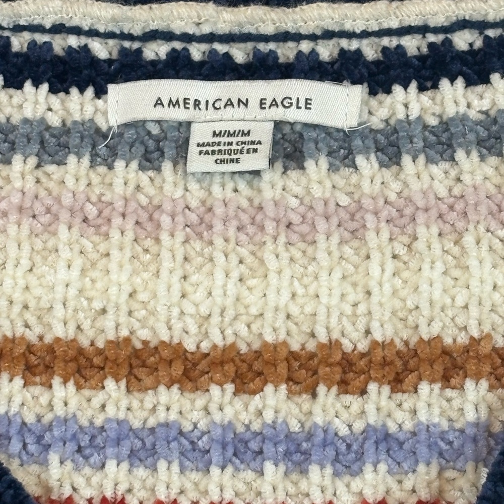 American Eagle Chenille Cropped V-Neck Sweater Size  M - Picture 6 of 7